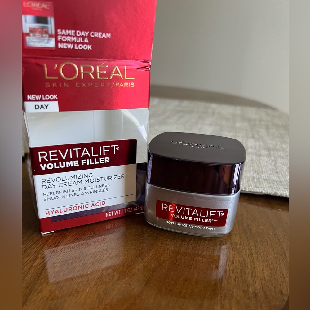 L’Oréal revolumizing day cream moisturizer